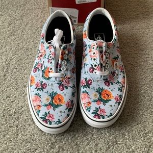 Brand New in box Vans size 10 women’s Garden Floral True White Sneakers